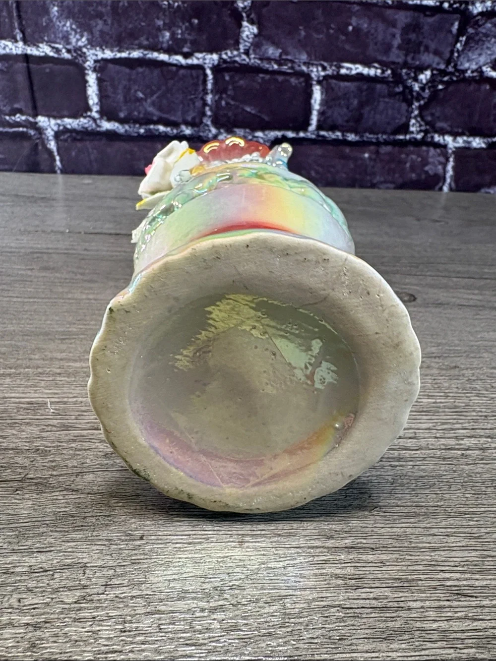 N/A elegant iridescent